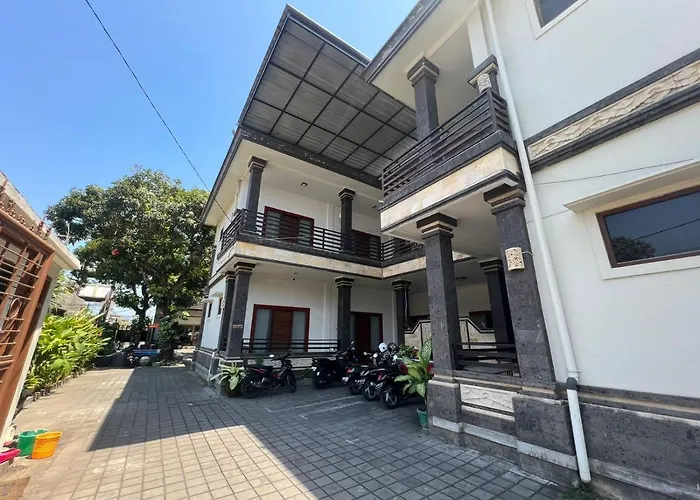 Pudak Sari Guest house 3*